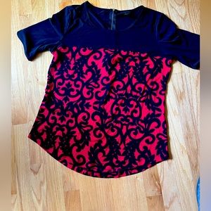 Worthington shirtsleeve top with zipper back